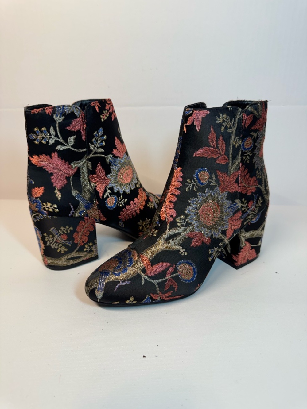 Floral Brocade Tapestry Ankle Boots Metallic Block Heel Size 6.5